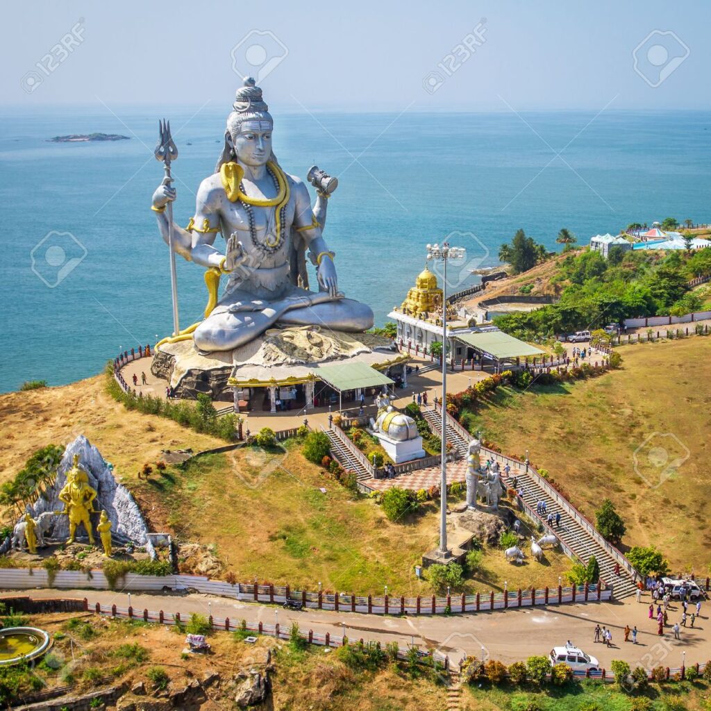 HOLY PLACES THAT MUST BE VISITED IN KARNATAKA
Murudeshwar