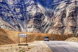 Famous Tourists spot/places of Ladakh