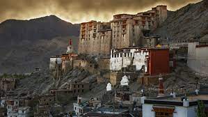 Famous Tourists spot/places of Ladakh