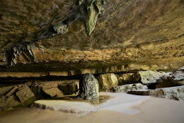 TEMPLES ONE MUST VISIT IN MEGHALAYA
MAWJYMBUIN CAVE TEMPLES