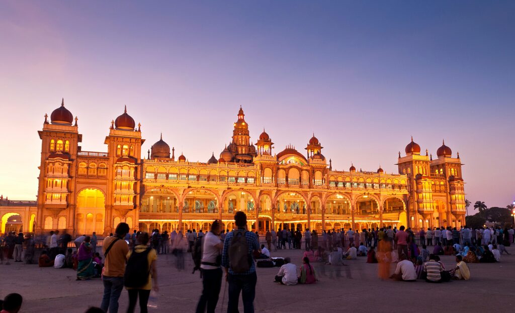 FAMOUS TOURIST SPOTS OF KARNATAKA
Mysore